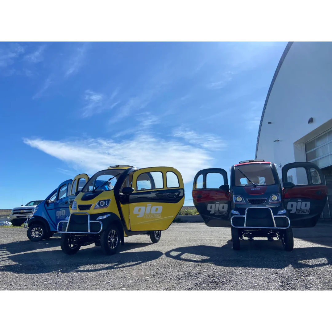 GIO Golf Fully Enclosed Mobility Scooter - 30 Mile Distance - 18.5 MPH